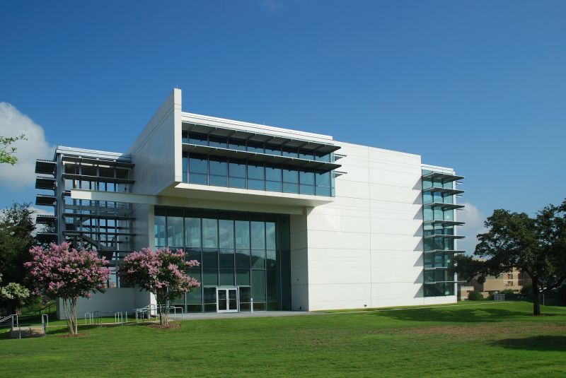 Medical Center Window Cleaning in Newark, DE